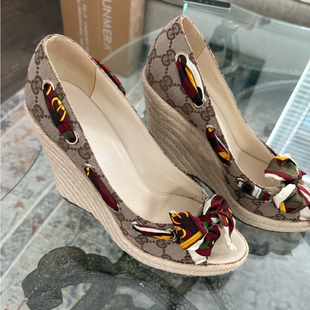 Gucci Patterned Wedge Heels with Red and Beige Accents